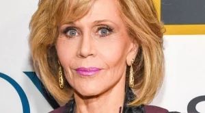 Отстраниха тумор от лицето на Джейн Фонда