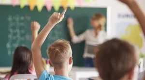 Най-чудатите забрани в училища 