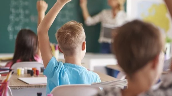 Най-чудатите забрани в училища 