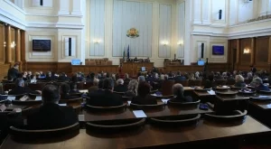 Отсъствието на Борисов - централна тема в дебатите за вота на недоверие