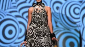 Жан-Пол Готие посвети ревю на Пиер Карден