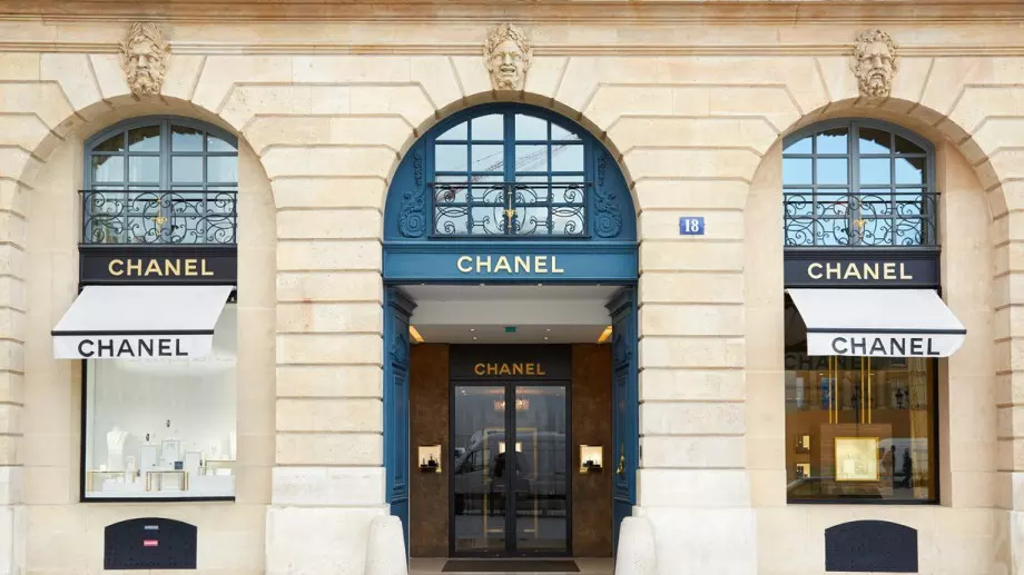 TikTok изригна срещу коледния календар на Chanel (ВИДЕО)