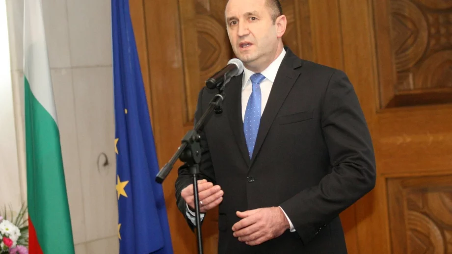 Президентът пропусна да наложи вето на закона за горивата 