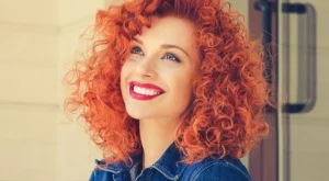 Как да си накъдриш косата с молив (видео)