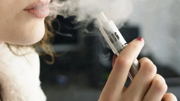 Електронната цигара уврежда ДНК-то