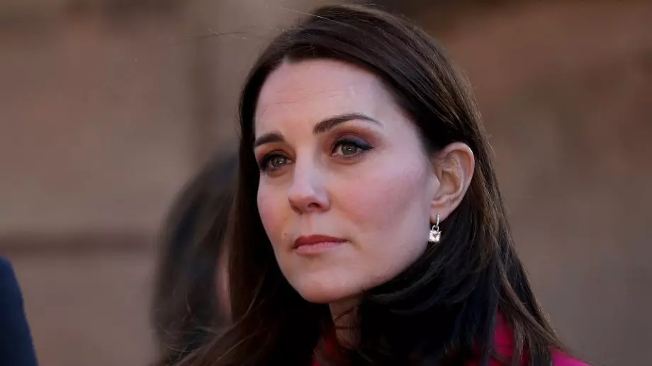 Край на слуховете: Кейт Мидълтън е болна от рак (ВИДЕО)