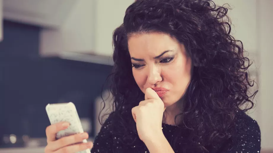 Оставете телефона в другата стая, докато спите, защото иначе ...