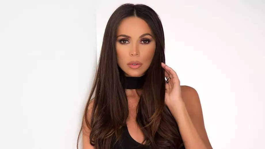 Синът на Алисия се сгоди? (СНИМКА)