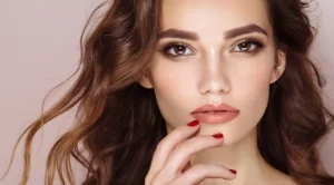 3 лесни грим визии за жени с кафяви очи