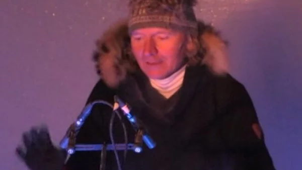 Магическа музика от ледени инструменти (видео)