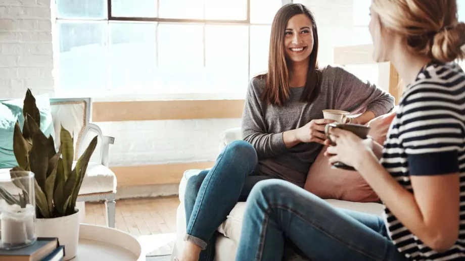 6 дразнещи неща, които да НЕ правите, докато сте на гости