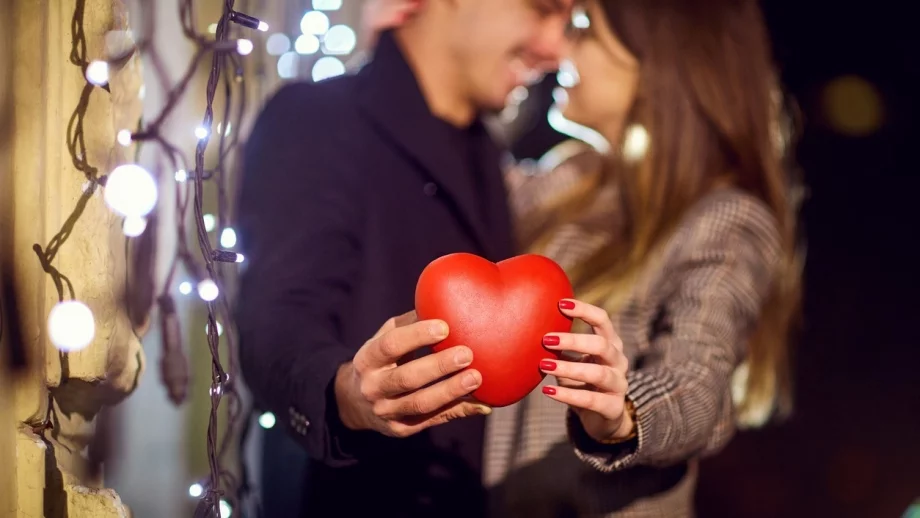 Колко ще похарчат българите за Свети Валентин?