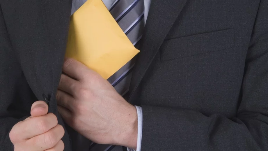 България се нарежда до Буркина Фасо и Гана по корупция