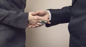 Българското законодателство не е много сигурно какво е "подкуп"