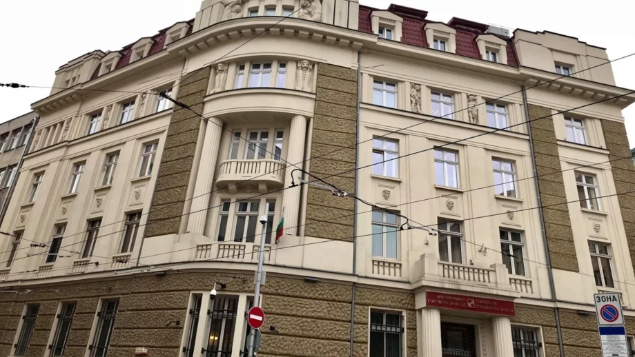 Синдици дават под наем част от сградата на КТБ