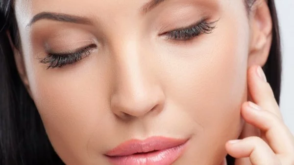 SOS при сухи и напукани устни