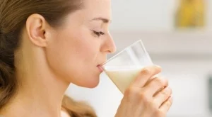 Ето защо пиенето на сурово прясно мляко е опасно