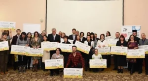 2018/02/15/0392417001518704654