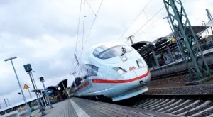 Deutsche Bahn и синдикатите започнаха дълги преговори. Задават ли се нови стачки?