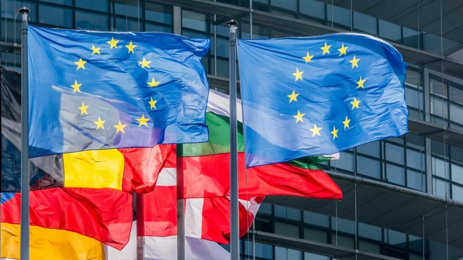 Някой коварно дебне беззащитните българи...