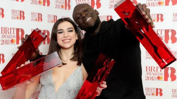 Раздадоха музикалните награди БРИТ (снимки + видео)