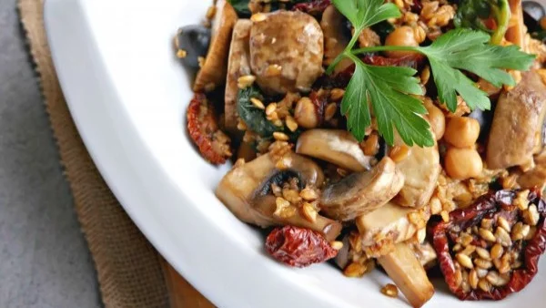 Постна яхния с лимец и спанак