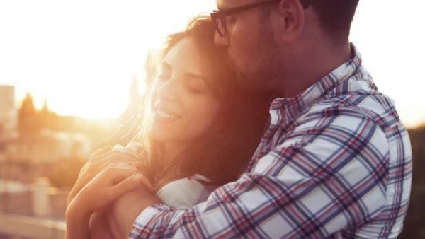 Обичай мъж с душа на дете