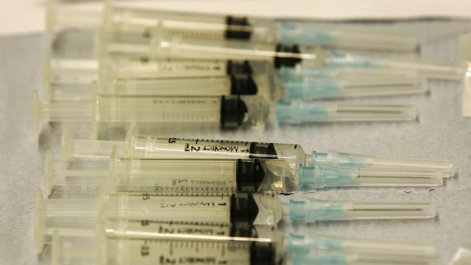 Само 40% от българите мислят, че ваксините са безопасни