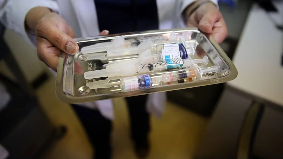 Учен от БАН: Противогрипните ваксини не са вредни, но не са и ефективни