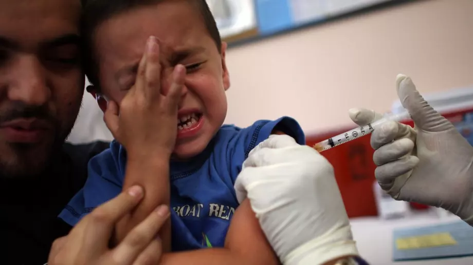 Куба започна да ваксинира 2-годишни деца срещу Covid