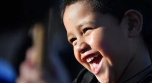 Виц на деня: Ближе малкият габровец близалка