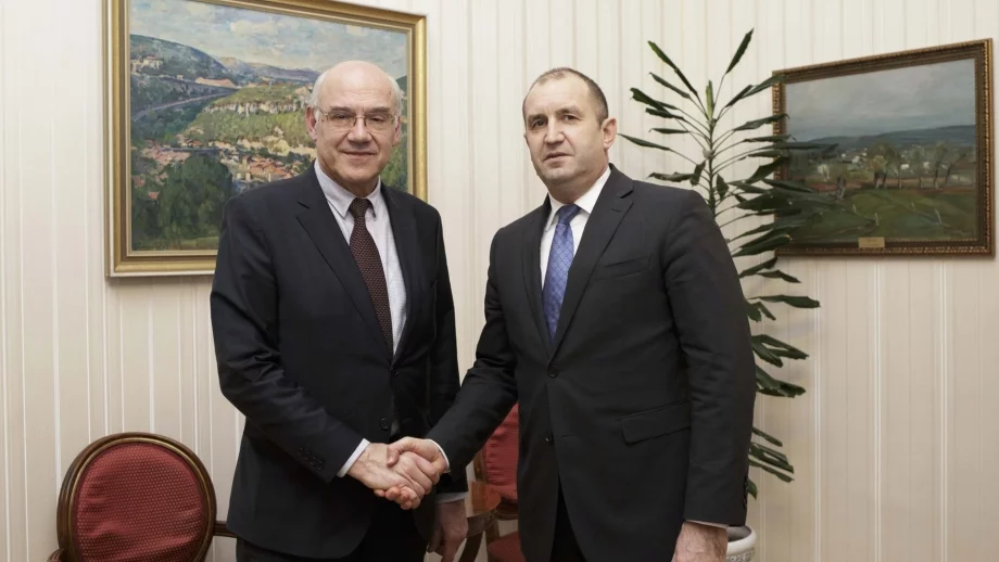 Президентът също се загрижи за продажбата на ЧЕЗ