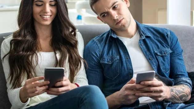 7 знака, че той те ревнува, но няма да си признае