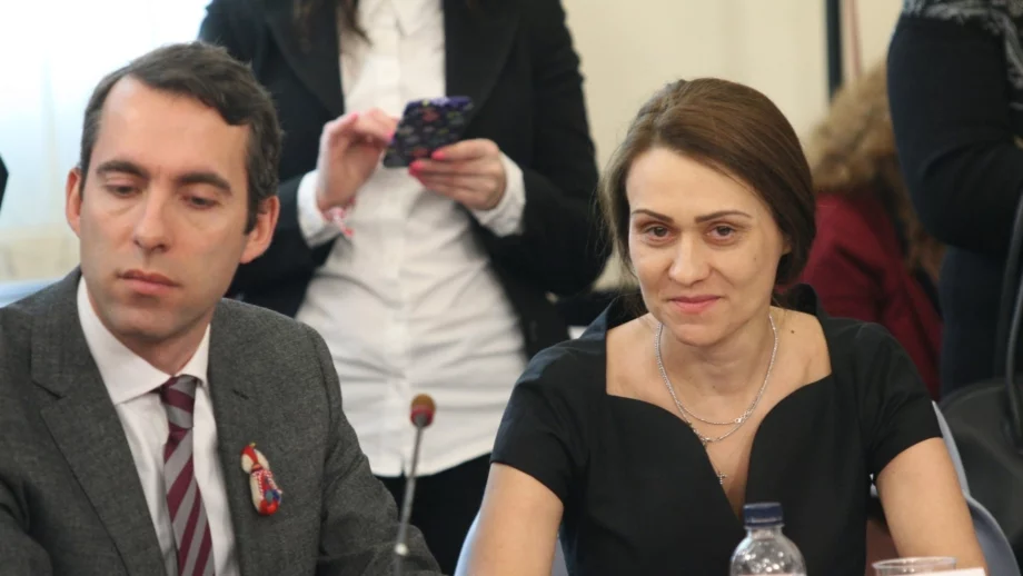 Сделката за ЧЕЗ даде на БСП преднина пред ГЕРБ