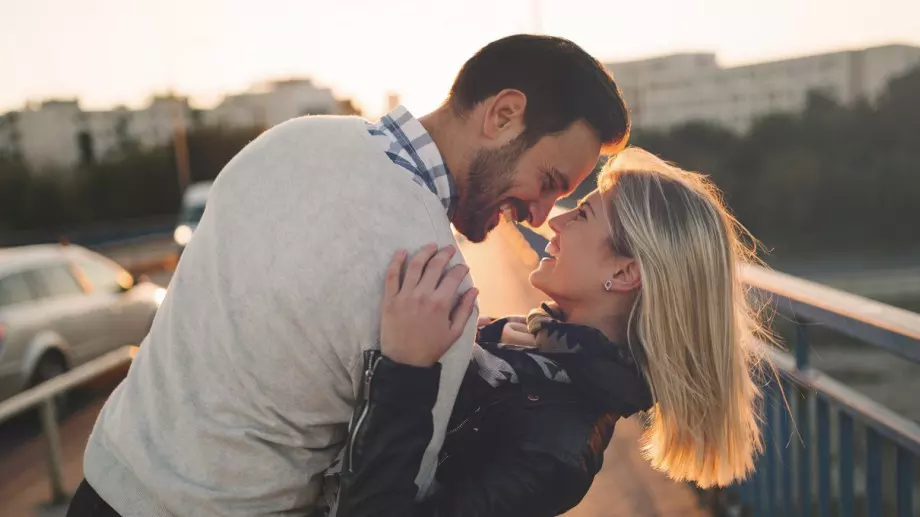 Любовно пожелание за 3 октомври според зодията      