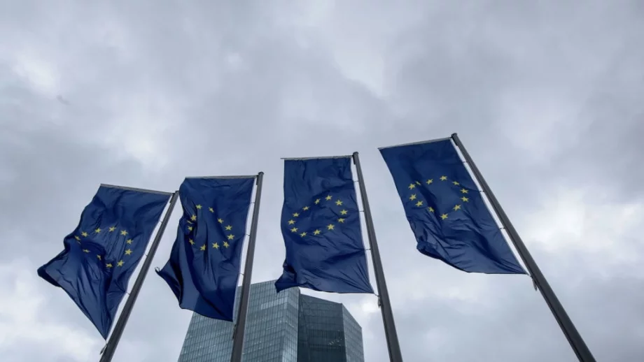 ЕЦБ настоява за справяне с лошите кредити в еврозоната