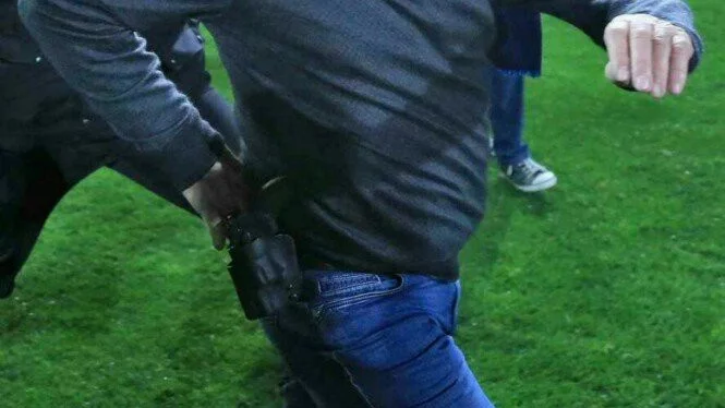 Руснакът, нахлул с пистолет на мач, стана милиардер 