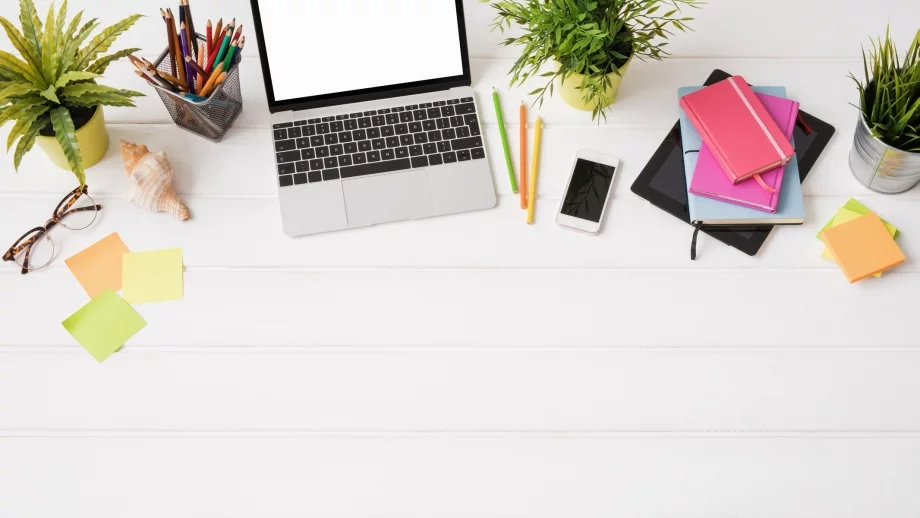 Ще работите по-добре, ако направите тези 5 промени на бюрото си  