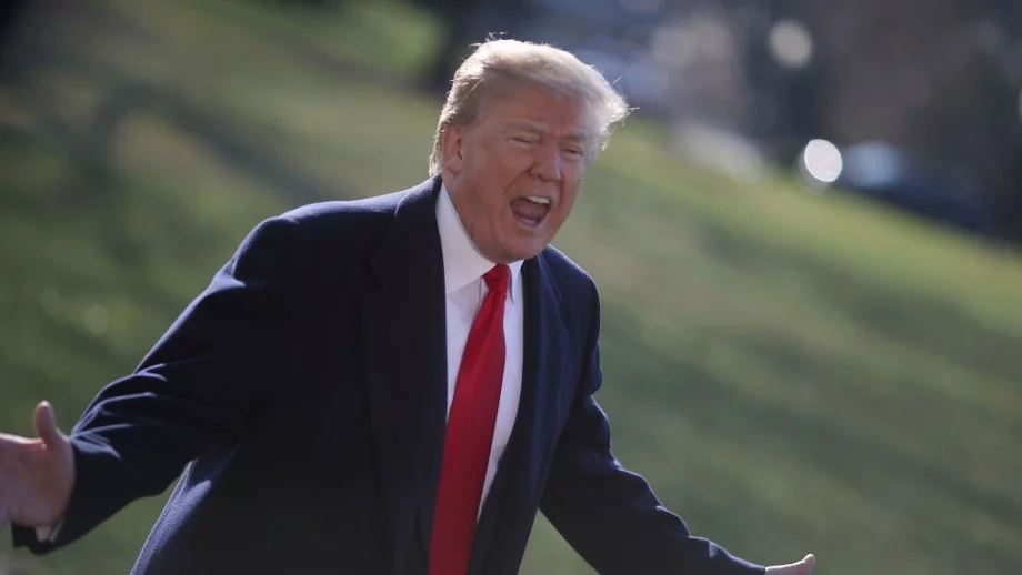 Тръмп ще ограничава търговията с китайски технологични компании