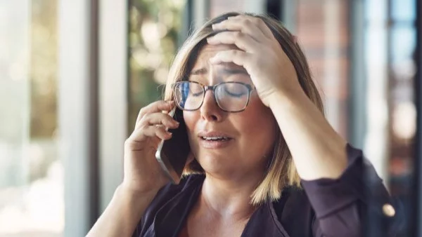 Прието ли е да се плаче на работа?