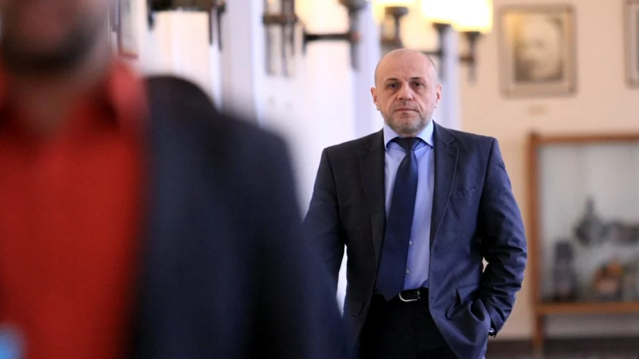 Дончев за срива на Търговския регистър: Някой не си е свършил работата