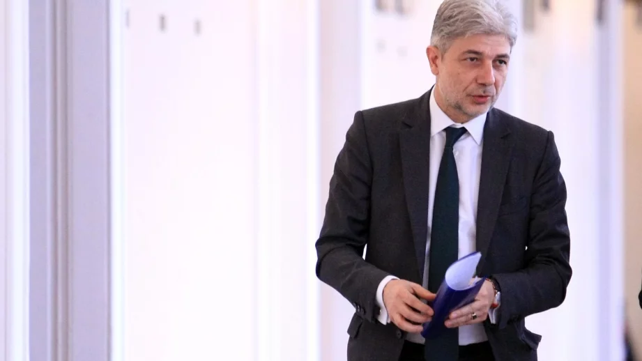 Димов: Не може да има пълно спиране на старите дизелови коли