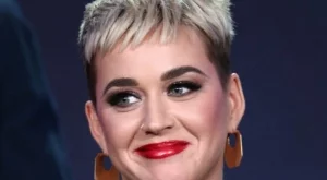 Обвиниха и Кейти Пери в сексуален тормоз (видео)