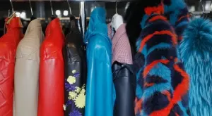 Saint Laurent се отказва от животинската кожа