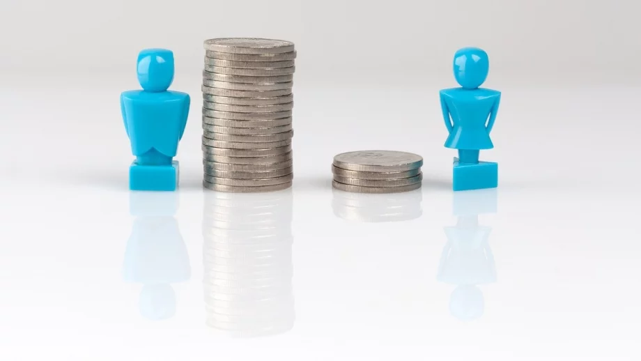 Средната заплата на жените в България - с 13,6% по-ниска от тази на мъжете