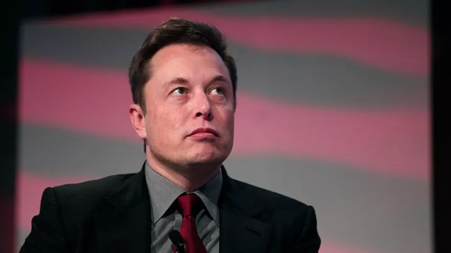 Мъск остана едва трети в списъка на милиардерите