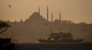 Турци масово губят имотите си заради кризата 