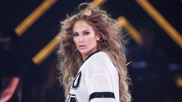 Дженифър Лопес също преживяла сексуален тормоз