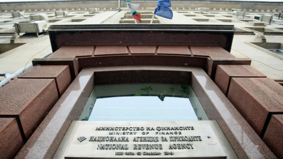 НАП проверява над 2100 фирми заради съмнително високи касови наличности