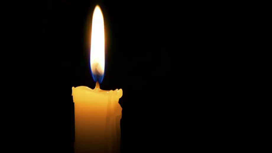 Почина бащата на Кака Лара